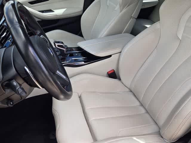 Thumbnail: 2018 BMW M5 - 10