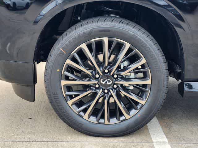 Thumbnail: 2026 INFINITI QX80 - 8