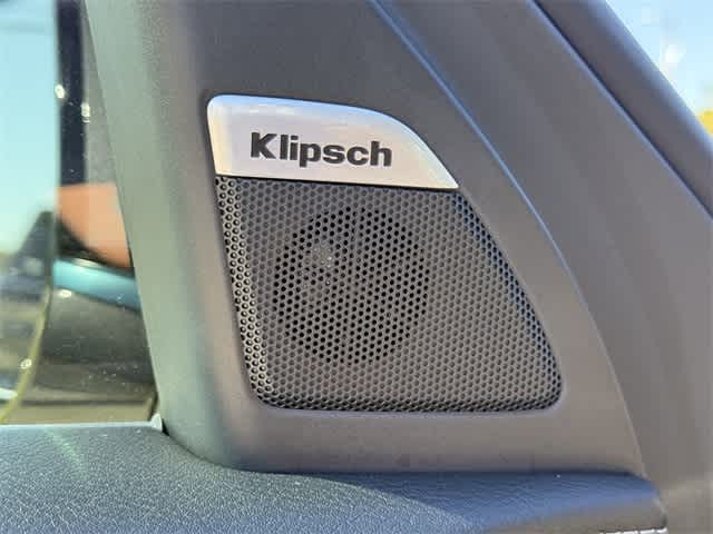 Thumbnail: 2026 INFINITI QX80 - 10