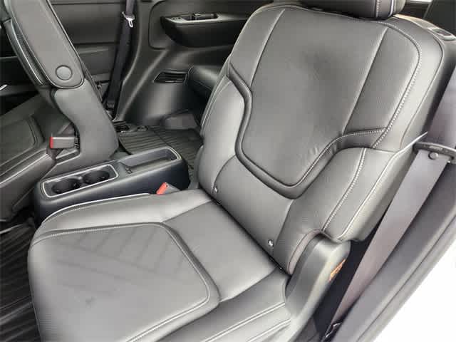 Thumbnail: 2026 INFINITI QX80 - 13