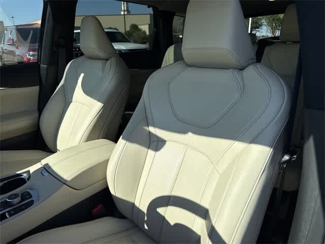 Thumbnail: 2025 INFINITI QX60 - 12