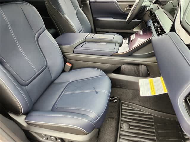 Thumbnail: 2026 INFINITI QX80 - 14