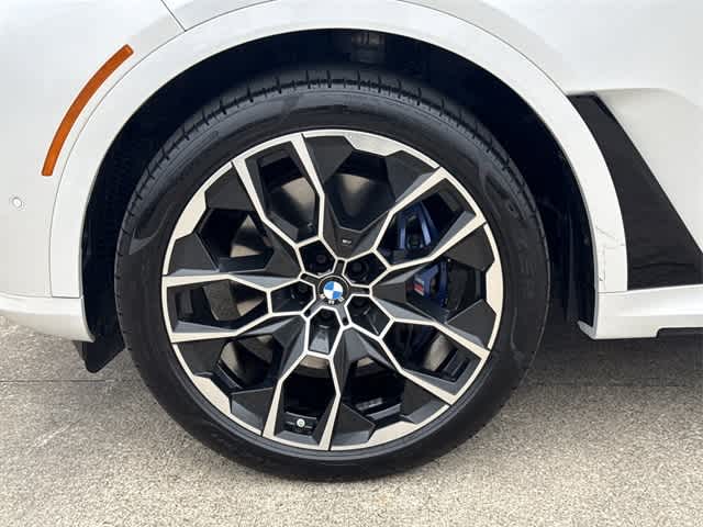 Thumbnail: 2023 BMW X7 - 7