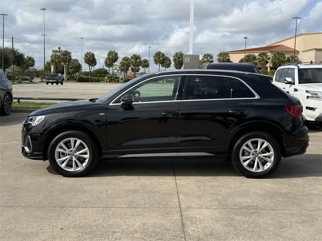 Thumbnail: 2021 Audi Q3 - 2