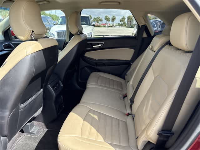 Thumbnail: 2016 Ford Edge - 13
