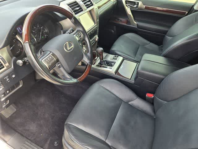 Thumbnail: 2018 Lexus GX - 2