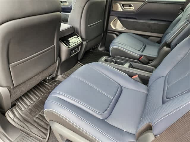 Thumbnail: 2026 INFINITI QX80 - 12