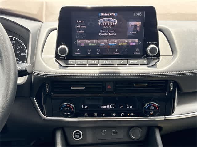 2021 Nissan Rogue SV 18