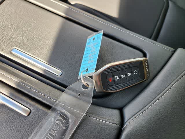 Thumbnail: 2026 INFINITI QX80 - 20