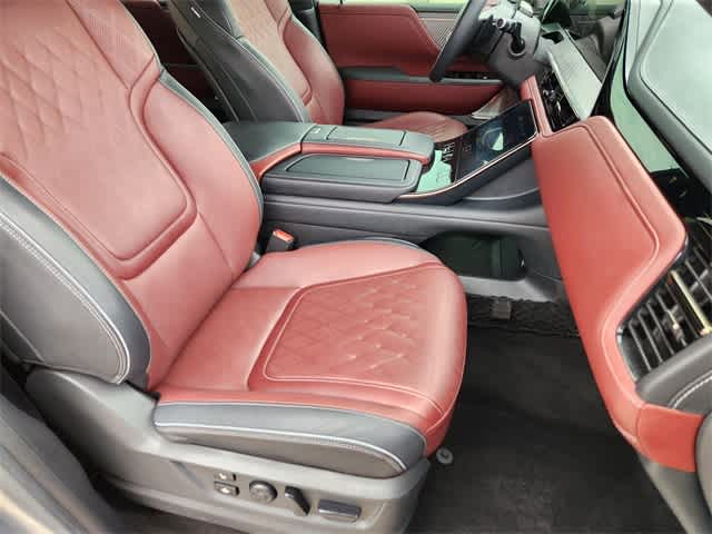 Thumbnail: 2025 INFINITI QX80 - 14