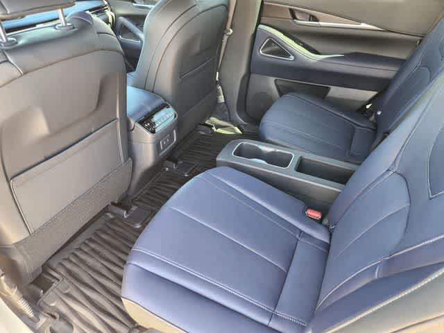 Thumbnail: 2026 INFINITI QX60 - 12