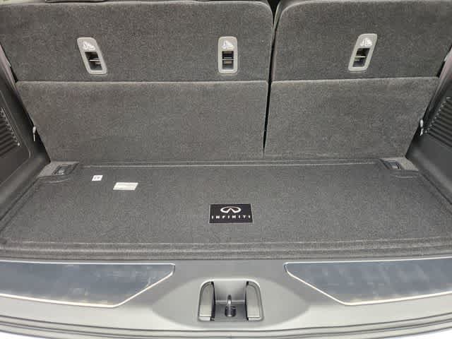 Thumbnail: 2026 INFINITI QX80 - 19