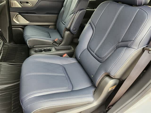 Thumbnail: 2026 INFINITI QX80 - 13