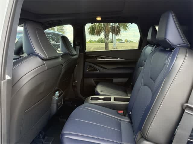 Thumbnail: 2026 INFINITI QX60 - 14