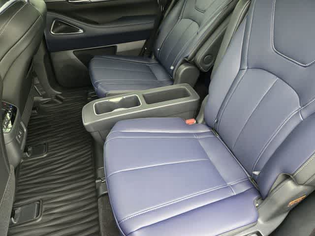 Thumbnail: 2027 INFINITI QX60 - 12