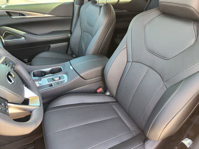 Thumbnail: 2026 INFINITI QX60 - 11