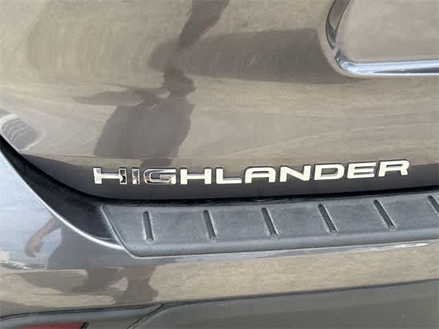 2022 Toyota Highlander LE 5