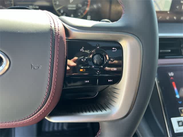 Thumbnail: 2025 INFINITI QX80 - 17