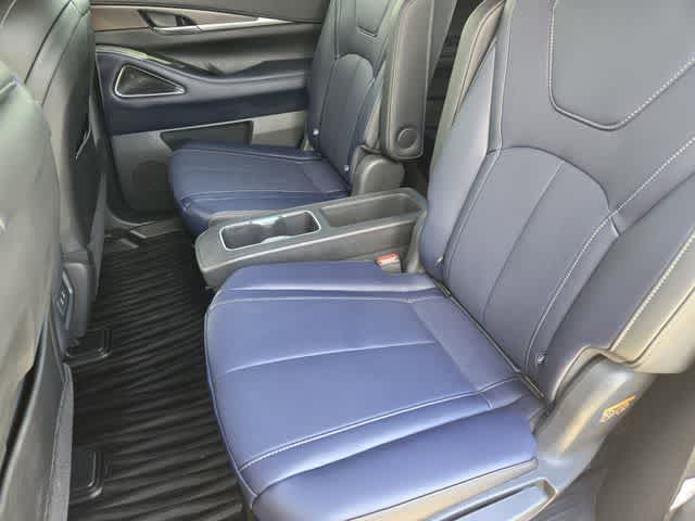 Thumbnail: 2026 INFINITI QX60 - 13