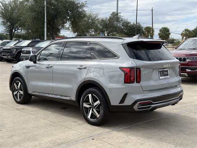 Thumbnail: 2022 Kia Sorento - 3