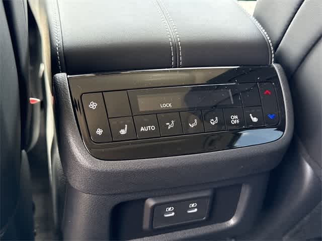 Thumbnail: 2026 INFINITI QX60 - 19