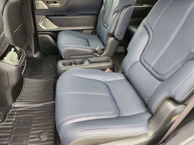Thumbnail: 2026 INFINITI QX80 - 13
