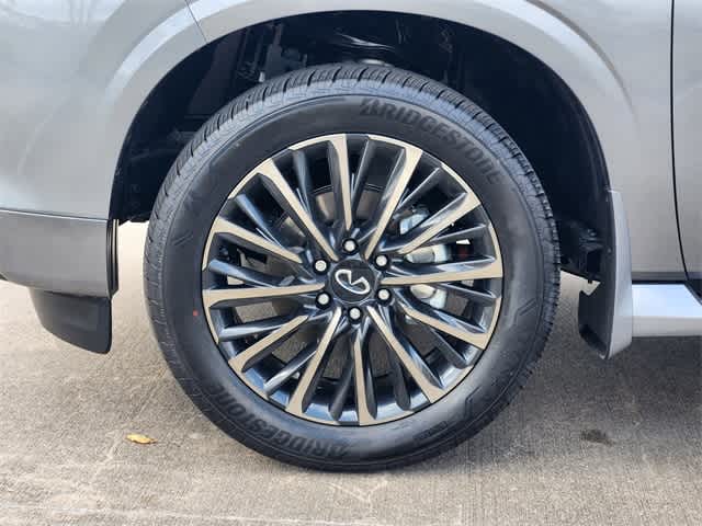 Thumbnail: 2026 INFINITI QX80 - 8