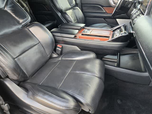 Thumbnail: 2021 Lincoln Navigator - 13