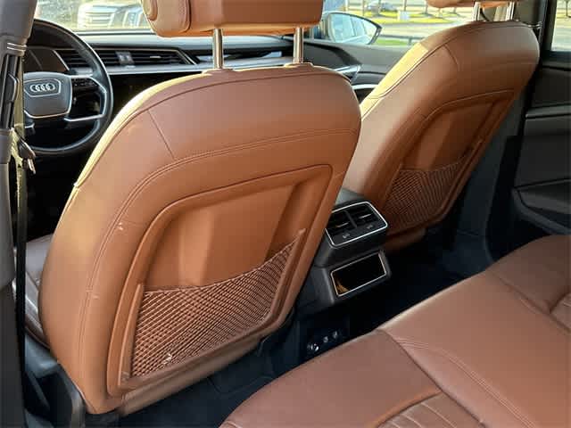 Thumbnail: 2019 Audi e-tron - 14