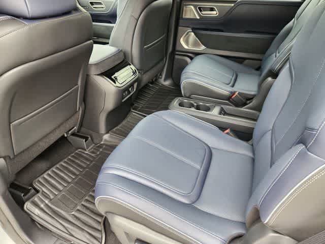 Thumbnail: 2026 INFINITI QX80 - 12