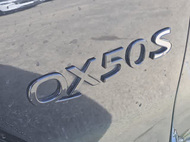 Thumbnail: 2025 INFINITI QX50 - 7