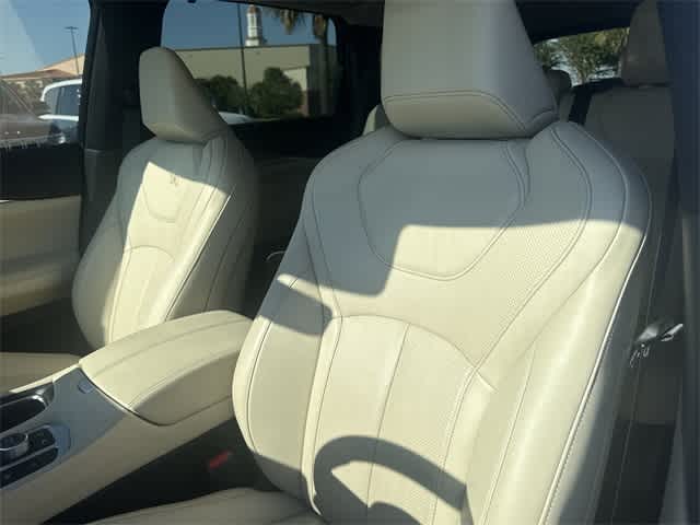 Thumbnail: 2025 INFINITI QX60 - 12