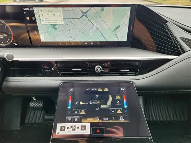 Thumbnail: 2026 INFINITI QX80 - 16