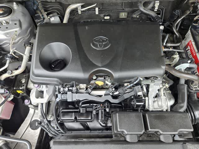 Thumbnail: 2021 Toyota RAV4 - 16