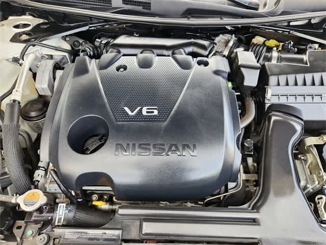 Thumbnail: 2017 Nissan Maxima - 9