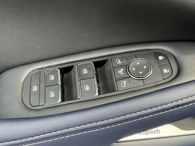 Thumbnail: 2026 INFINITI QX60 - 9