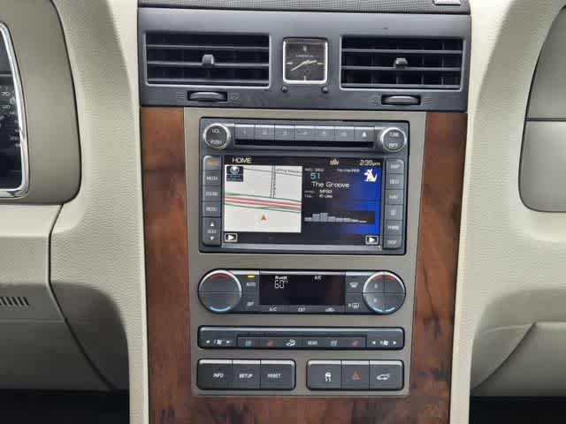 Thumbnail: 2011 Lincoln Navigator - 16