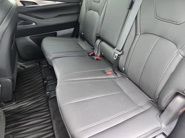 Thumbnail: 2026 INFINITI QX60 - 12