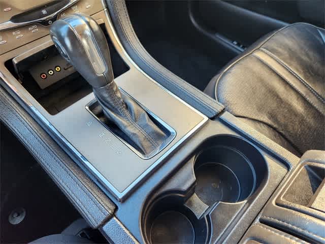 Thumbnail: 2011 Lincoln MKX - 17