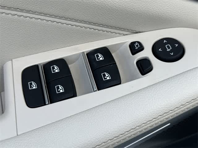 Thumbnail: 2022 BMW X5 - 9