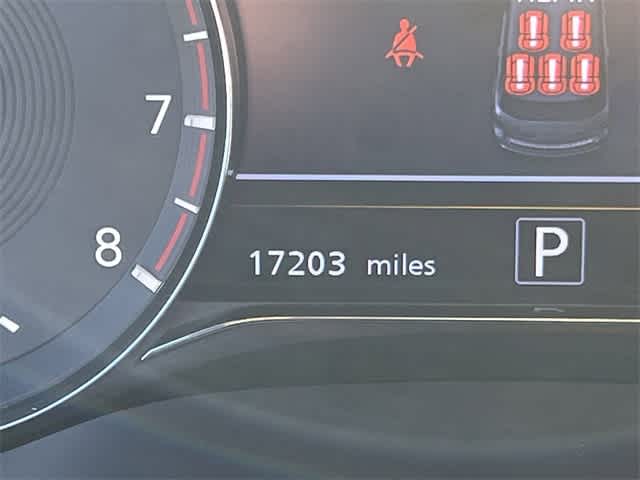 Thumbnail: 2022 INFINITI QX80 - 24