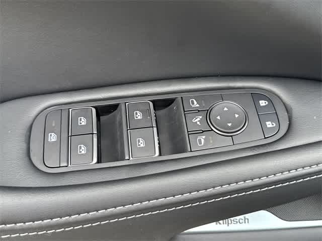 Thumbnail: 2026 INFINITI QX60 - 9