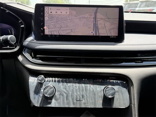 Thumbnail: 2026 INFINITI QX60 - 18