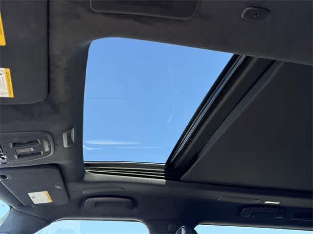 Thumbnail: 2026 INFINITI QX80 - 28