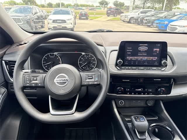 2021 Nissan Rogue SV 16