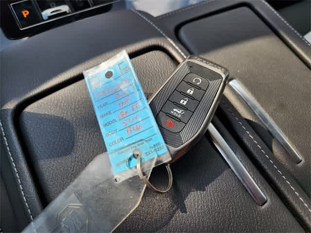 Thumbnail: 2026 INFINITI QX80 - 19