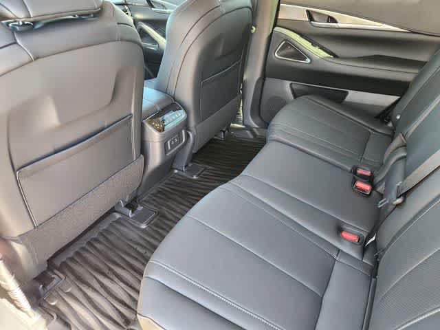 Thumbnail: 2026 INFINITI QX60 - 12