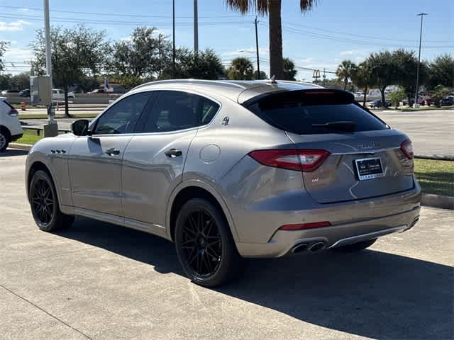 Thumbnail: 2018 Maserati Levante - 3