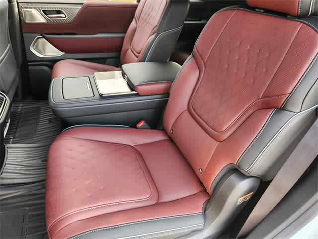 Thumbnail: 2026 INFINITI QX80 - 13