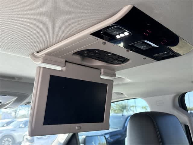 Thumbnail: 2017 Chevrolet Tahoe - 21